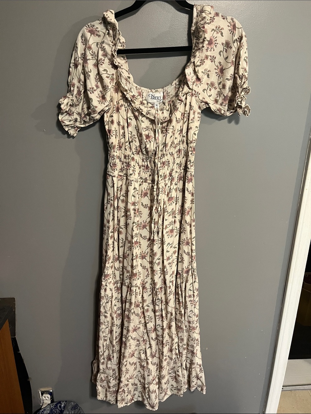 Trixxi Cream Floral Ruffled Puff-Sleeve Maxi Dress
